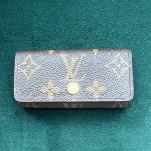 Louis Vuitton Brown Monogram Canvas Key Case with Gold-Tone Snap